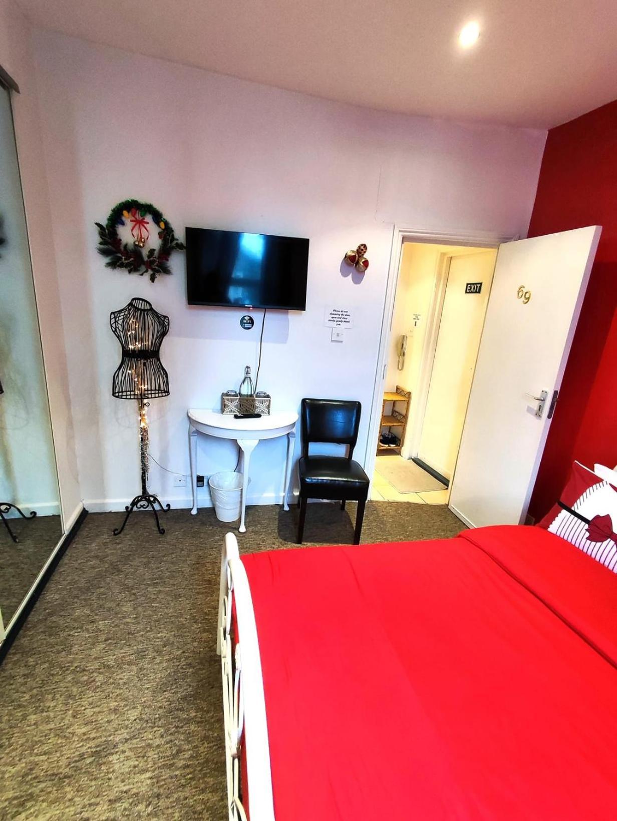 Double Room Lgbt London Exterior photo